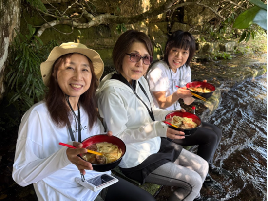 西表島 ピナイサーラの滝トレッキング＆由布島水牛観光 自然と島時間を楽しむ1日＜送迎・昼食付き／西表島＞