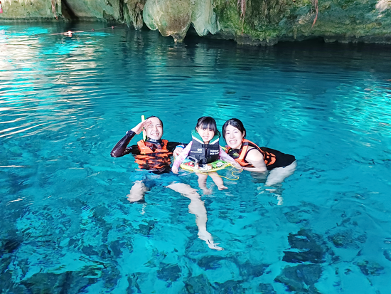 cenote-dos-ojos-family01