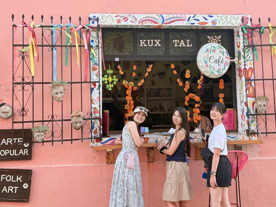 カンクンの人気観光地を1泊2日で完全網羅！グランセノーテ＋チチェン・イッツァ＋バジャドリード＋ピンクレイク＋リオ・ラガルトス＜日本語対応サポート／カンクン発着＞