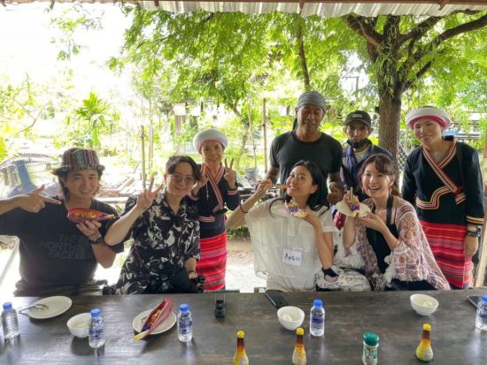 少数民族タイルー族の暮らし体験ツアー　伝統文化＋食文化体験＋現地の人との温かい交流＜午前／日本語ガイド＞