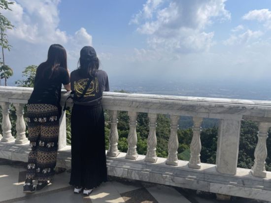 チェンマイ定番観光ツアー　ドイステープ寺院＋ゾウ体験＋エコ体験スポット巡り＜1日／日本語ガイド＞