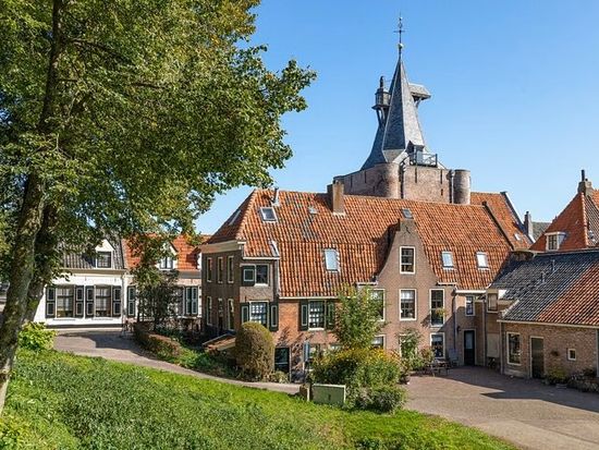 bf90be51-e846-4dbd-aaa9-1ec4f4c134b8