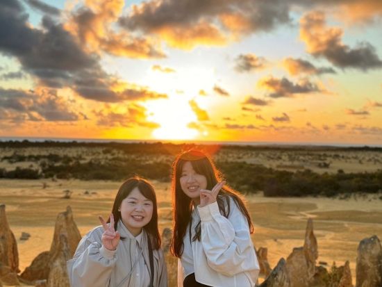 ピナクルズ サンセット＆星空観賞ツアー！幻想的な色に染まる夕空と天然のプラネタリウムに感動＜夕食付／日本語ガイド／パース発着＞