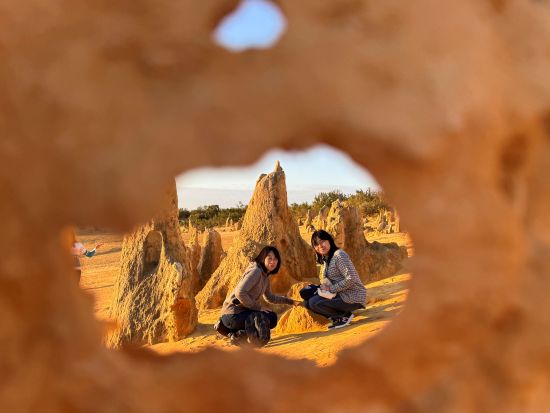 ピナクルズ サンセット＆星空観賞ツアー！幻想的な色に染まる夕空と天然のプラネタリウムに感動＜夕食付／日本語ガイド／パース発着＞