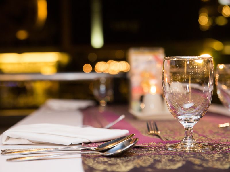 Generic_Cruise-Dinner_shutterstock_250834498