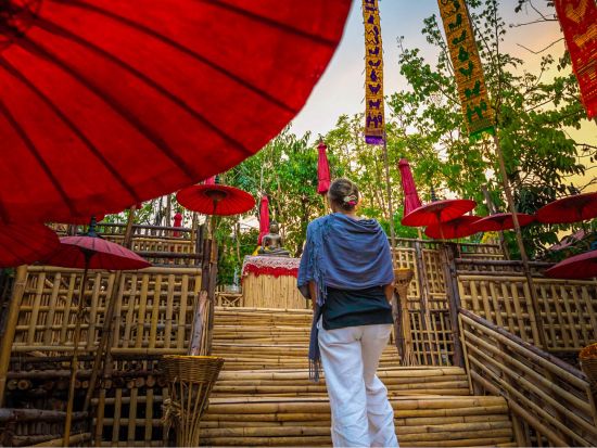 【チェンマイ発】市内半日観光ウォーキングツアー　3つの寺院巡り　ワット・チェディ・ルアン＆ワット・パンタオ＆ワット・プラシン＜午前または午後／英語ガイド＞