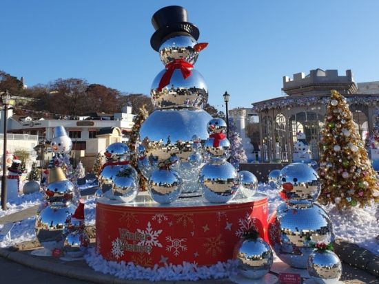 エバーランド1日入場券事前予約サービス　ヨーロピアンアドベンチャー散策＋絶叫コースターも動物もまとめて楽しめる人気施設