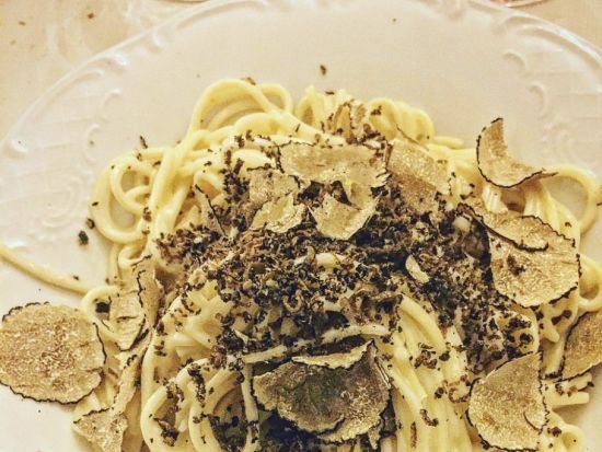 イタリア食文化体験ツアー ＜ワイン試飲＆昼食付き／英語ガイド＞