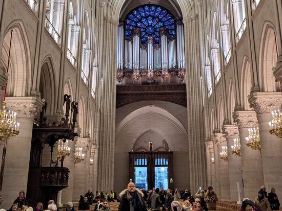 Paris_Walks_NotreDame_WEB_RES_0001_aycr8u