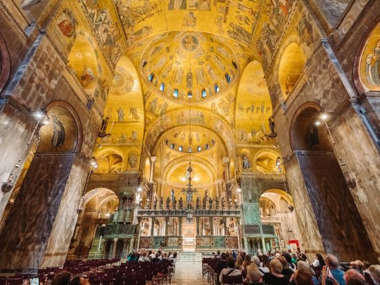 ドゥカーレ宮殿の裏側探訪ツアー　シークレットエリアを訪問　サン・マルコ寺院入場付き＜3時間／英語ガイド＞