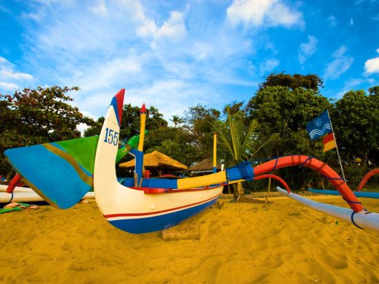 バリ島サヌール地区 サイクリングツアー　生鮮市場＆伝統儀式＆田園風景を巡る ＜英語ガイド＞