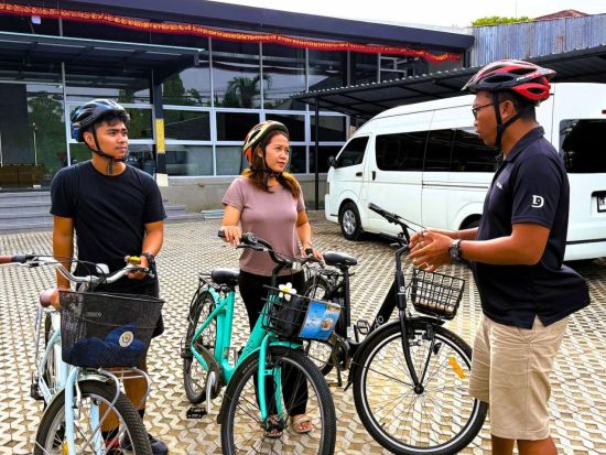 バリ島サヌール地区 サイクリングツアー　生鮮市場＆伝統儀式＆田園風景を巡る ＜英語ガイド＞