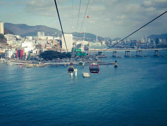 Busan_Cable car_pixta_8921026