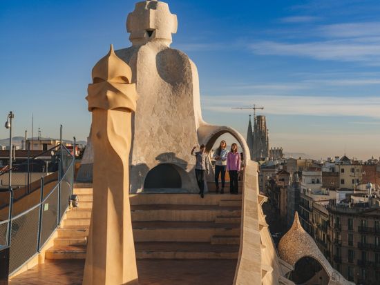 日本語ガイドがご案内！世界遺産カサ・ミラ（La Pedrera） 開館前の特別入場「カサ・ミラ・サンライズ」＜約1時間／日本語ガイド＞