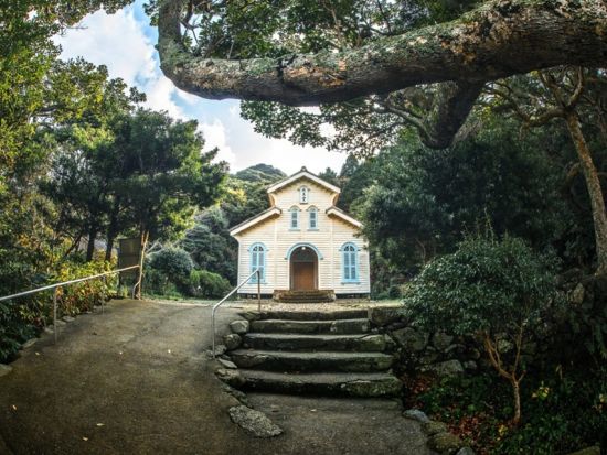 【長崎港発着】五島列島1泊2日ツアー　3つの世界遺産（江上天主堂・ 旧五輪教会堂・頭ヶ島の集落）＆キリシタン洞窟『割烹 扇寿』の昼食付 ＜2名～＞ by九州商船