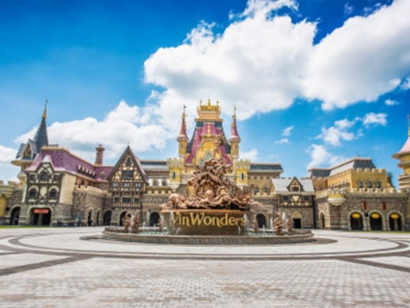 main-attraction-image