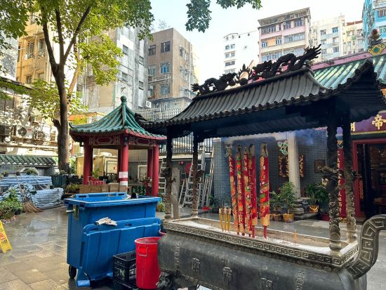 香港 開運寺院めぐりツアー　選べる2コースの有名パワースポットを効率よく参拝＜混載または貸切／英語ガイド＞