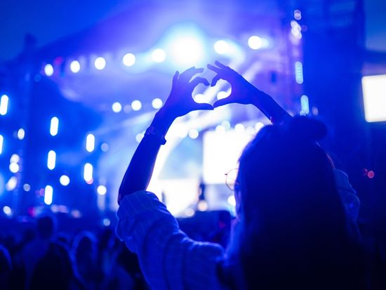 ソウル発！2026 BTS WORLD TOUR 釜山アシアド主競技場 往復シャトルバス＜7:30ホンデまたは8:00明洞集合解散／日本語ガイド＞の写真2