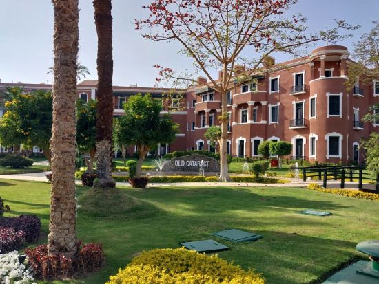 エジプト周遊 5泊6日ツアー　ルクソールの至宝「労働者の墓」を訪れる ＜食事付き／日本語ガイド＞