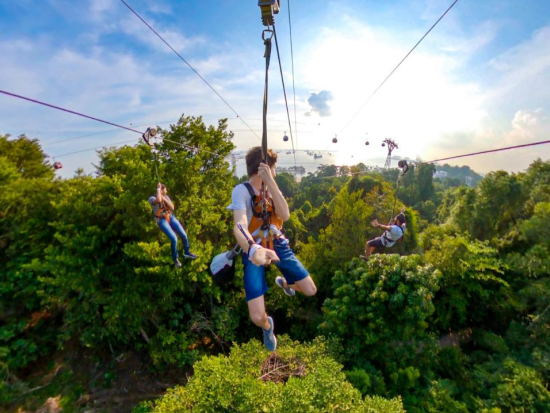 メガアドベンチャー・シンガポール　入場チケット事前予約　ジップラインなどの空中アスレチックを体験＜セントーサ島＞