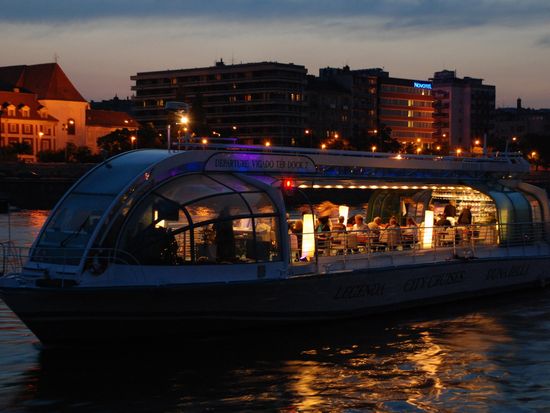 Elegant Dinner Cruise (5)