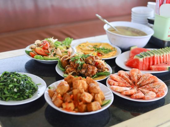 ボートで行く3島巡り　釣り＆シュノーケリング スオン島またはブーム島＆ガムギー島＆メイルットトロン島＜1日／英語ガイド／昼食付き＞