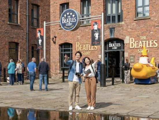 [ロンドン発着/完全プライベート]専用車で巡るリバプール ビートルズツアー ＜専用車/15時間（日帰り）/日本人アシスタント/ホテル送迎＞by とらベアトラベル
