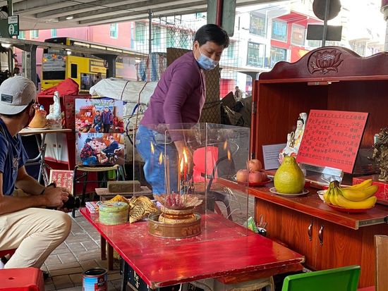 香港 祈願＆厄払い代行サービス　黄大仙廟の願掛け or 伝統儀式「打小人」から選択可＜動画付き／中国語＞の写真3