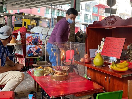 香港 祈願＆厄払い代行サービス　黄大仙廟の願掛け or 伝統儀式「打小人」から選択可＜動画付き／中国語＞