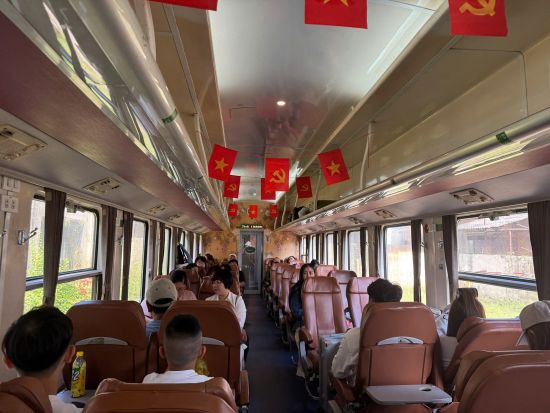 ベトナム統一鉄道【ダナン～フエ】 チケット代行予約（ガイドなし）//ダナン市内のラウンジ利用可能