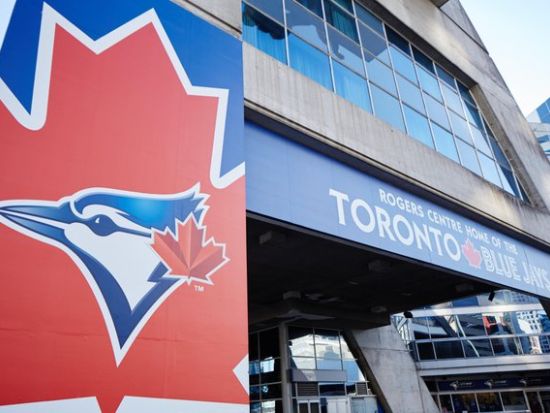 トロント野球観戦 3泊4日英語パッケージ / 観戦チケット＆トロントダウンタウンホテル３泊 & 往路空港送迎付き