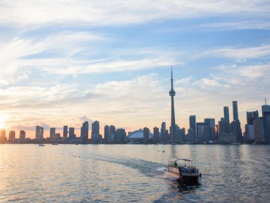 トロント野球観戦 3泊4日英語パッケージ / 観戦チケット＆トロントダウンタウンホテル３泊 & 往路空港送迎付き