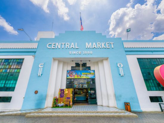 クアラルンプール市内半日観光ツアー  ！王宮＆国立モスク＆スリ・マハ・マリアマン寺院＆関帝廟＆ムルデカスクエア セントラルマーケットで昼食＜午前／日本語ガイド＞