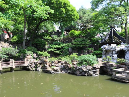上海市内半日観光ツアー　「紅焼肉」付き上海料理＋外灘＋豫園＜昼食付き／日本語ガイド＞