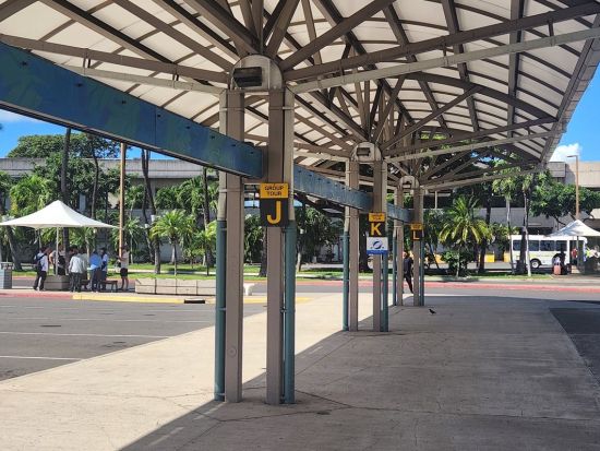 【空港送迎】ダニエル・K・イノウエ国際空港 ⇔ コオリナ地区 ＜貸切／日本語ドライバー／1～10名＞