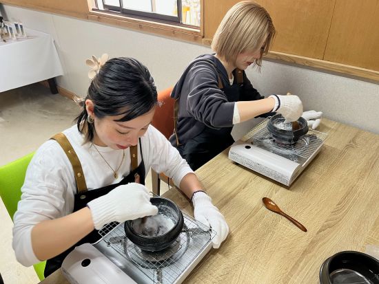 【沖縄・宮古島】〜都合の良い時間で予約可能〜宮古島の海水から作る塩作り体験☆宮古空港から車で5分の好立地なので最終日の体験も〜カップル、ご家族におすすめ〜