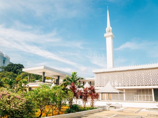 クアラルンプール市内1日観光ツアー！バトゥ洞窟＆王宮＆国立モスク＆ムルデカスクエア セントラルマーケットで昼食＜日本語ガイド＞