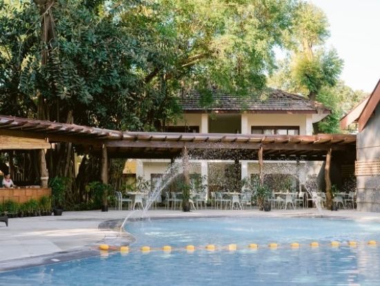 ブルーウォーター・マリバゴ・ビーチリゾート デイユース事前予約 送迎付きプランあり＜ナイトユース可／昼食ビュッフェ付き／マクタン島＞