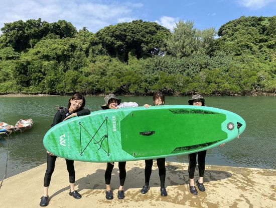 マングローブ リバーサップ　流れも緩やかな比謝川（ひじゃがわ）をサップで楽しむ！＜嘉手納・本島中部＞by イーズ