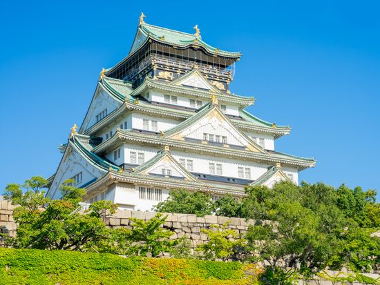 Japan_Osaka_castle_pixta_55737843_