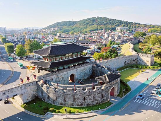 午後発！水原半日観光ツアー　世界遺産の水原華城と行理団キル散策＆話題の韓国ドラマ聖地巡り ＜日本語ガイド／午後／明洞解散＞