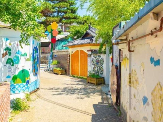 午後発！水原半日観光ツアー　世界遺産の水原華城と行理団キル散策＆話題の韓国ドラマ聖地巡り ＜日本語ガイド／午後／明洞解散＞