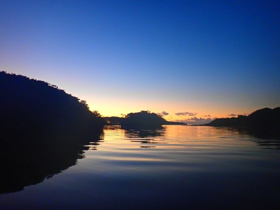 サンライズSUP体験 石垣島の海上で迎える特別な朝＜写真データ無料／石垣島／2時間＞