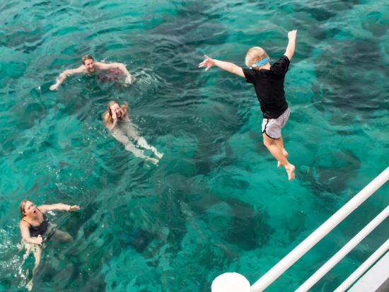 世界最長級ケーブルカー＆3島巡りボートツアー　スオン島またはガムギー島＆メイルットトロン島＆トム島＜1日／英語ガイド／昼食付き＞