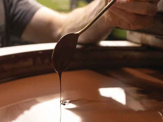 マノア・チョコレート工場見学ツアー　カカオ豆からチョコレートになる過程を学べる！チョコレート試食付き＜約1時間／英語ガイド＞