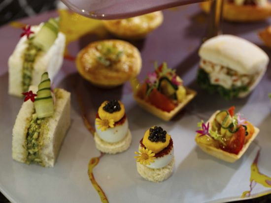 バンコク インターコンチネンタル・バンコク「バルコニーラウンジ」アフタヌーンティー食事券&事前予約サービス ＜BTSチットロム駅＞