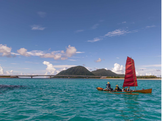 伊平屋島の海で伝統漁体験！サバニで行く追込み漁と魚料理＜4時間／中学生以上／夏季限定／伊平屋＞