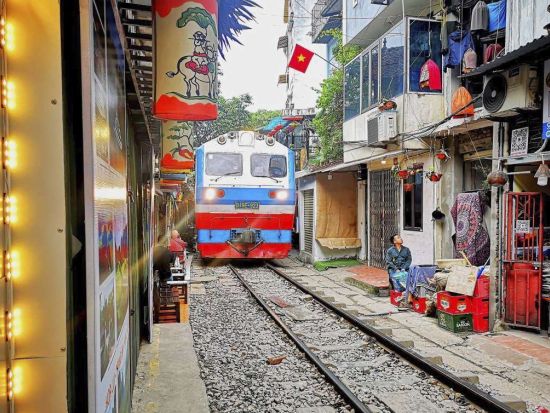 ハノイ 乗り継ぎ観光トランジットツアー　乗り継ぎ時間で市内観光＆名物バインミーを堪能！ ＜6.5時間貸切／日本語ガイド／ノイバイ空港発着＞