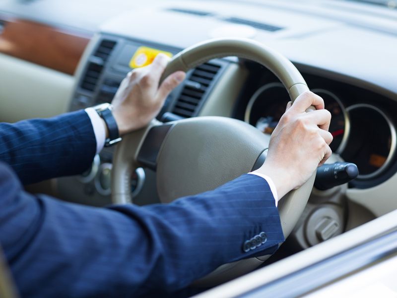 Generic_Transfer_Vehicle_Taxi_Driver_pixta_87118028_M (1)