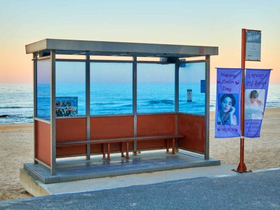 人気K-POPグループロケ地ツアー　能登波台（ヌンパデ）＋バス停＋ロケ地でランチ＜1日／1名参加OK／選べる出発地／英語＞ 